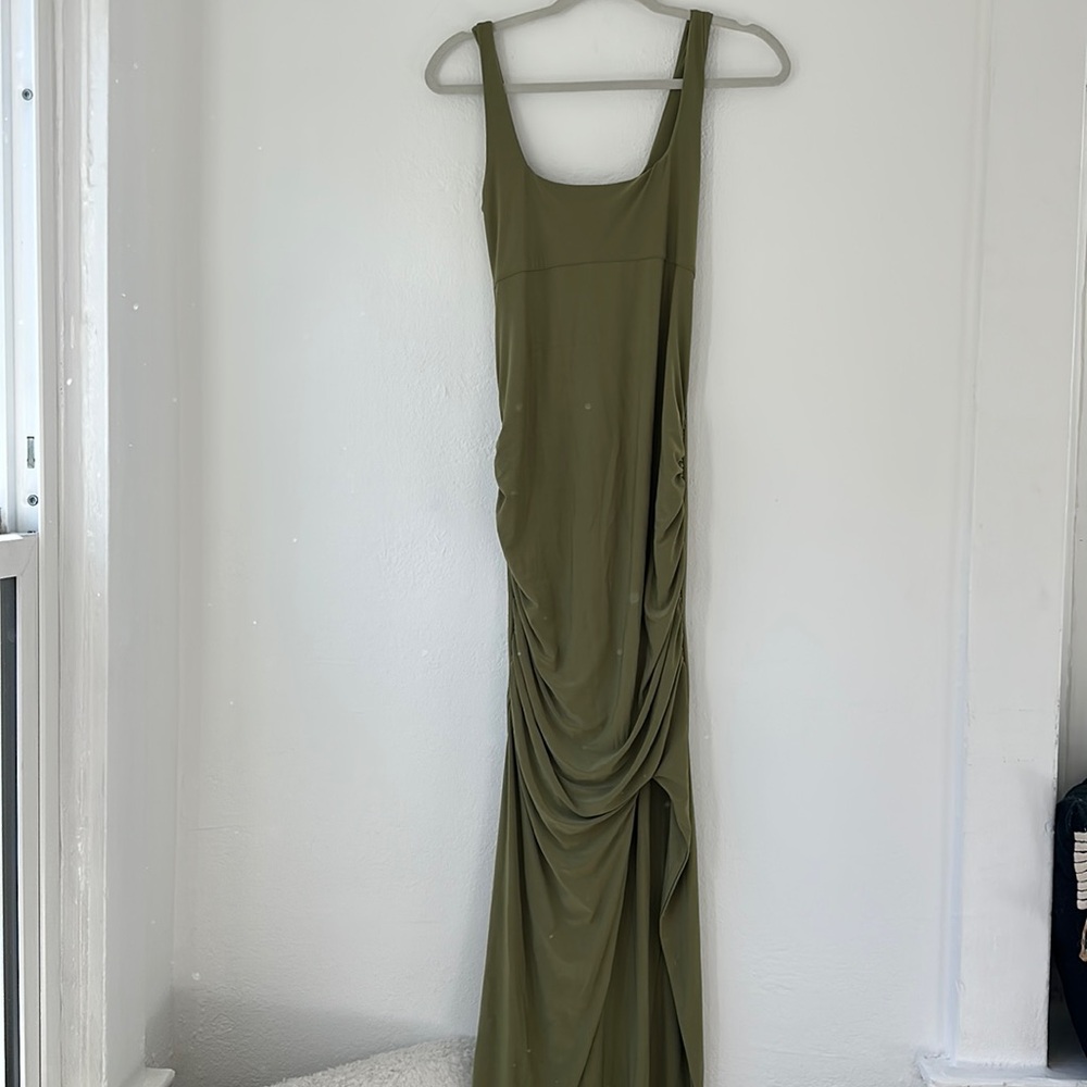 Club L London OLIVE SQUARE NECK MATERNITY MAXI DRESS WITH SPLIT